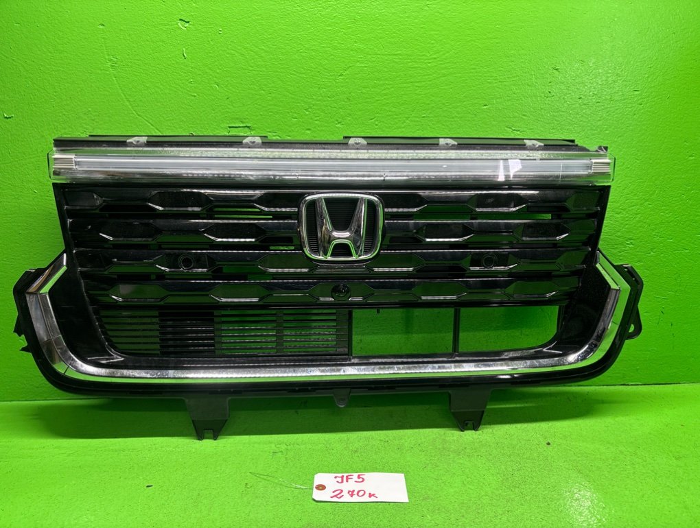 Решетка радиатора HONDA N-BOX JF5 передняя (б/у)