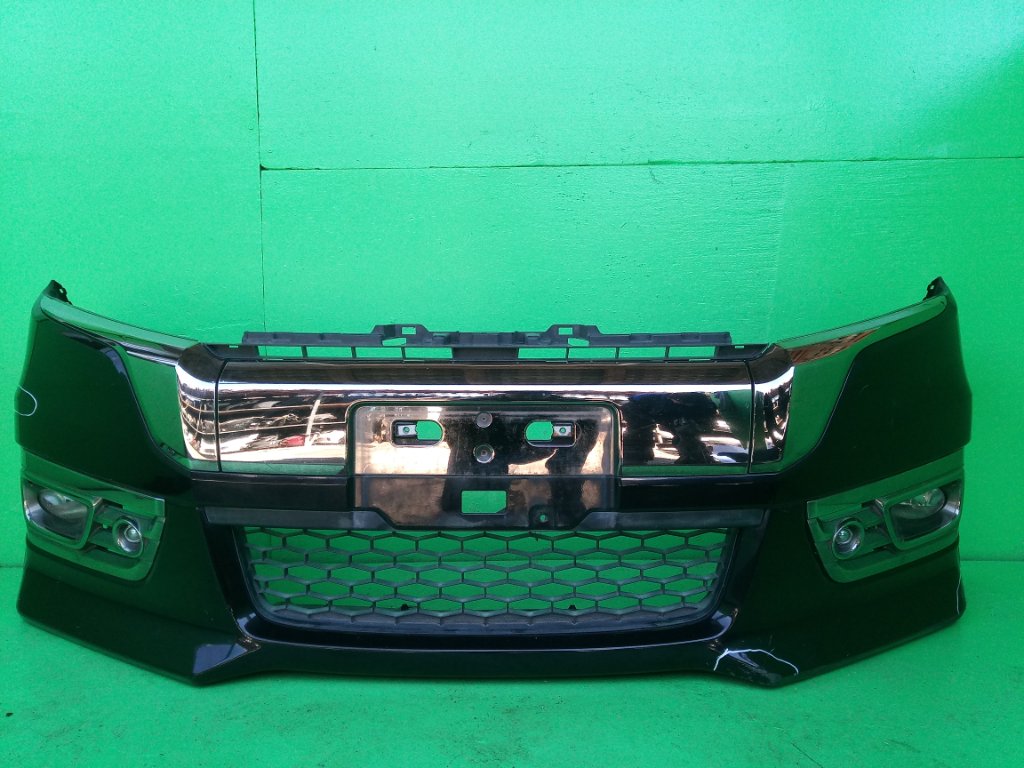 Бампер HONDA STEPWGN RK5 передний (б/у)