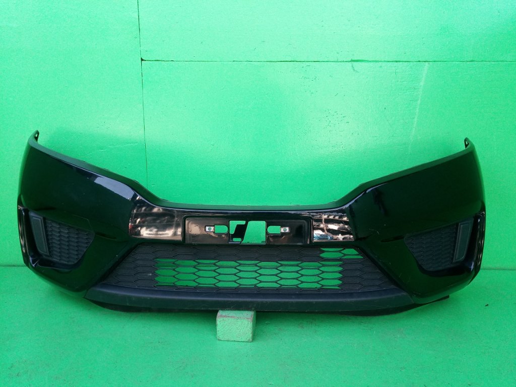 Бампер HONDA FIT GP6 передний (б/у)