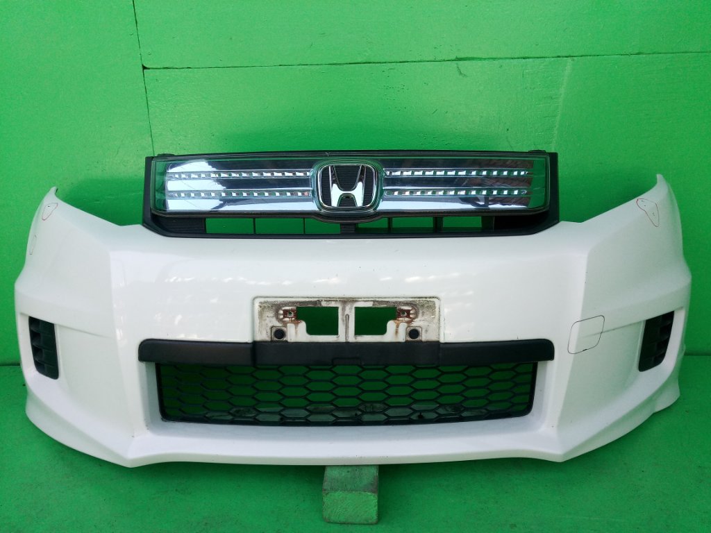 Бампер HONDA FREED SPIKE GP3 передний (б/у)