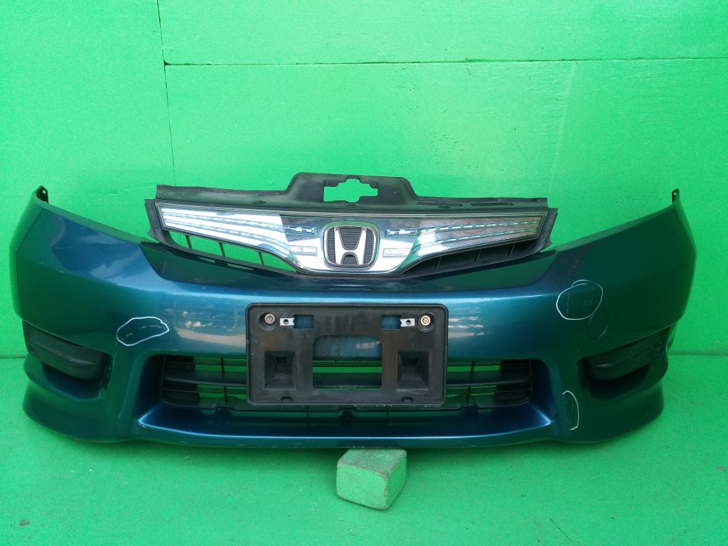 Бампер HONDA FIT SHUTTLE GP2 передний (б/у)
