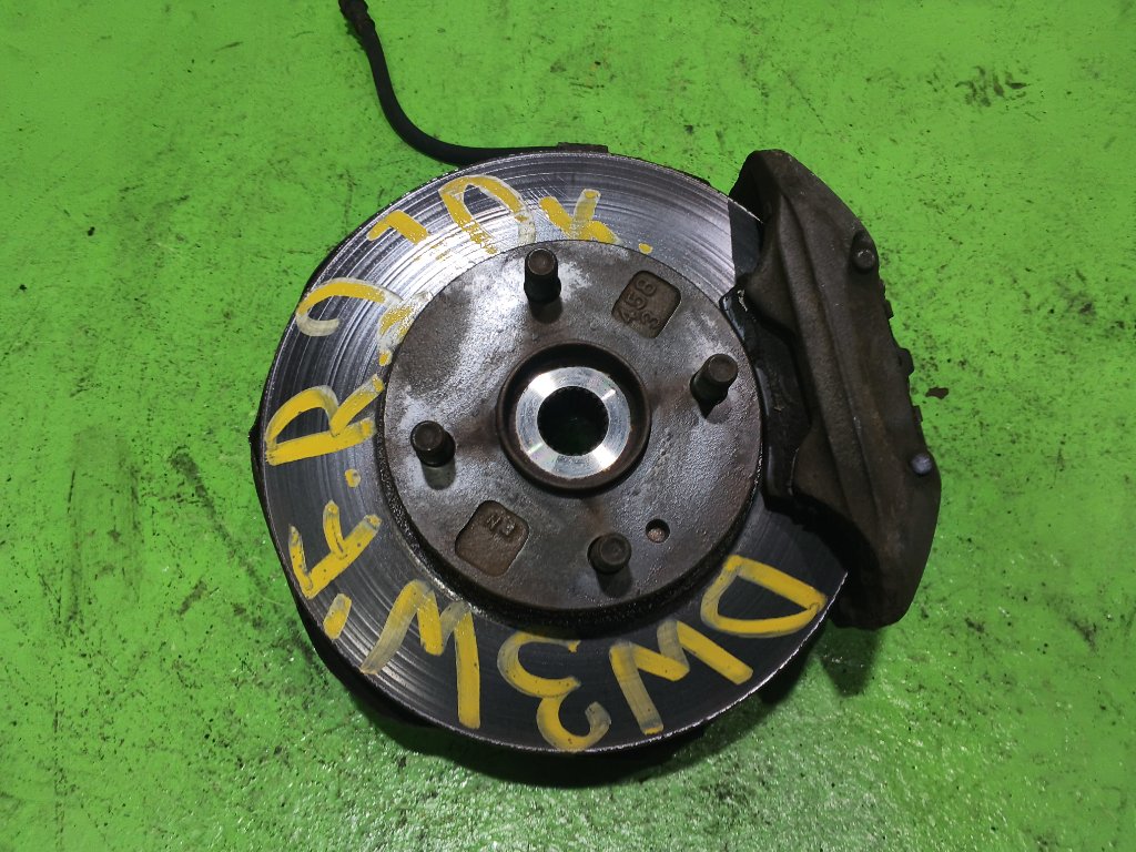 Ступица MAZDA DEMIO DW3W передняя правая (б/у)