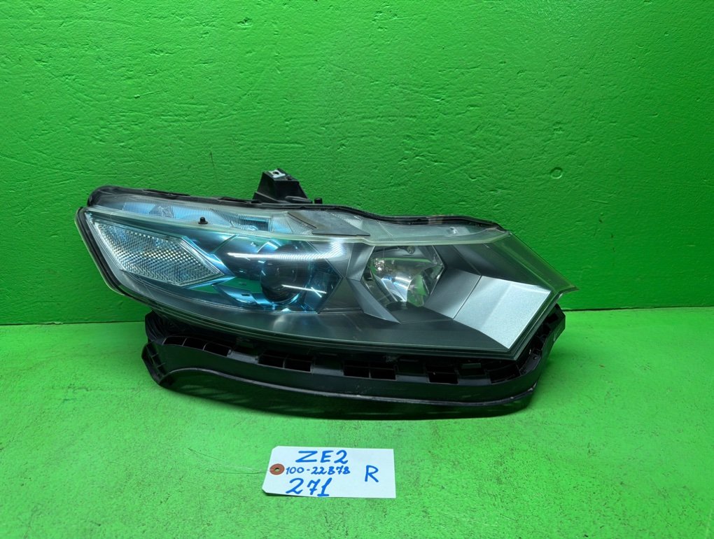 Фара HONDA INSIGHT ZE2 передняя правая (б/у)