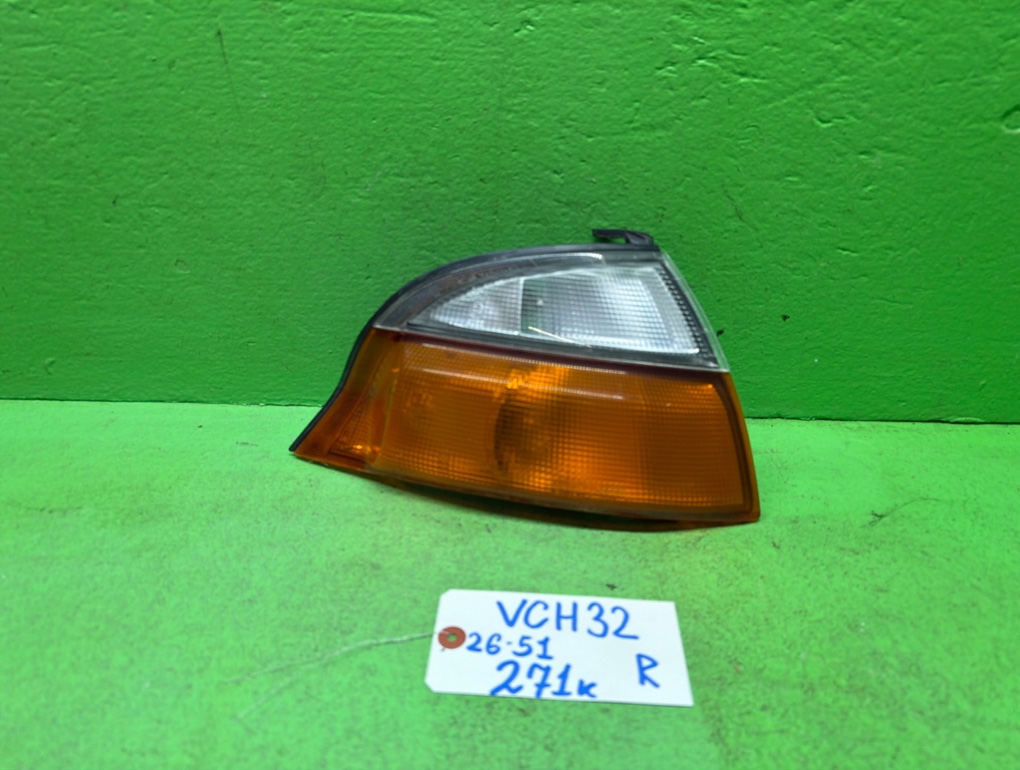 Габарит TOYOTA GRANVIA VCH32 правый (б/у)