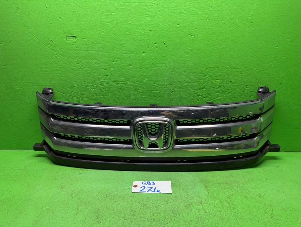 Решетка радиатора HONDA FREED SPIKE GB3 (б/у)