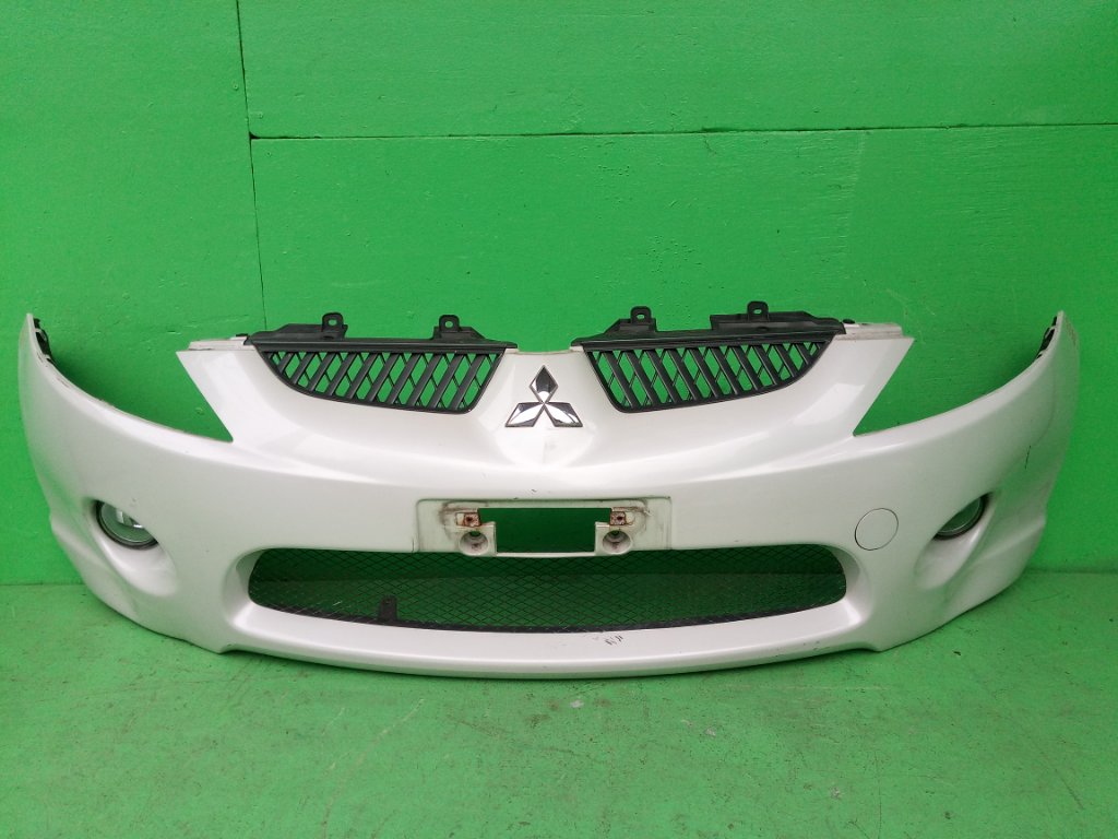 Бампер MITSUBISHI GRANDIS NA4W передний (б/у)