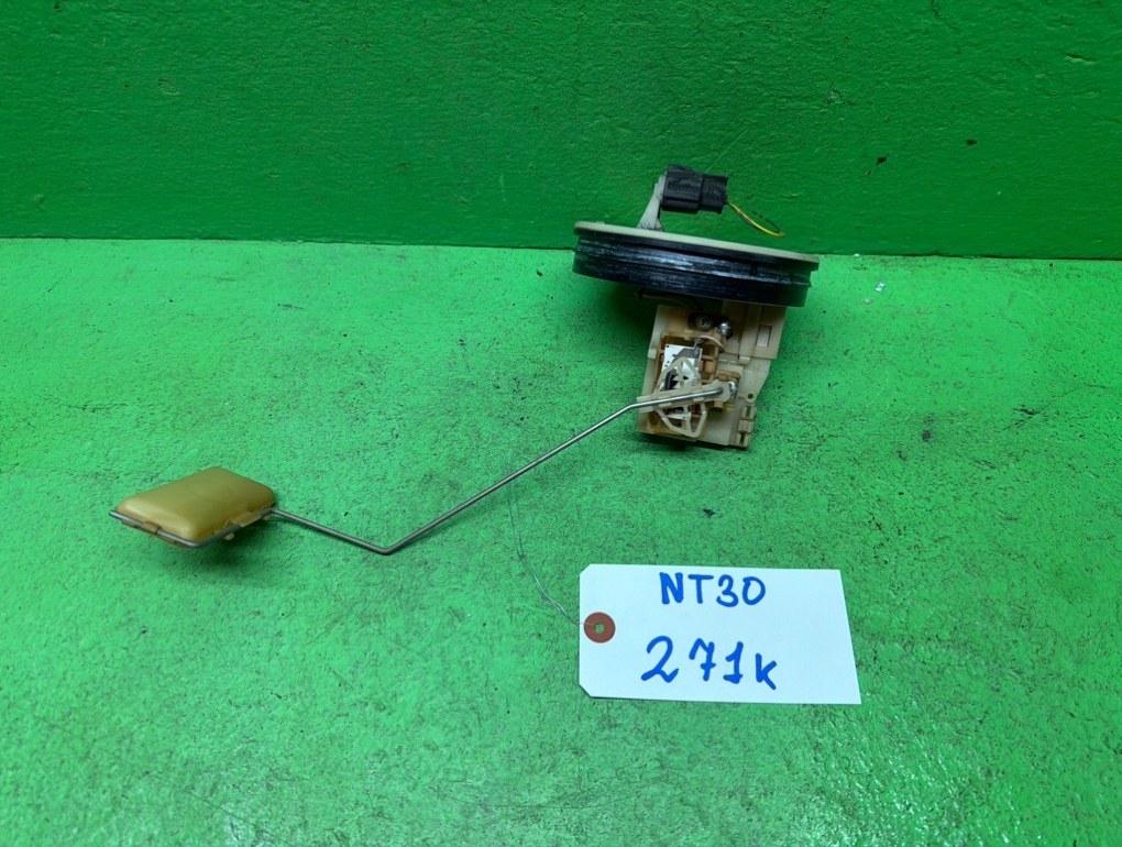 Датчик уровня топлива NISSAN XTRAIL NT30 (б/у)
