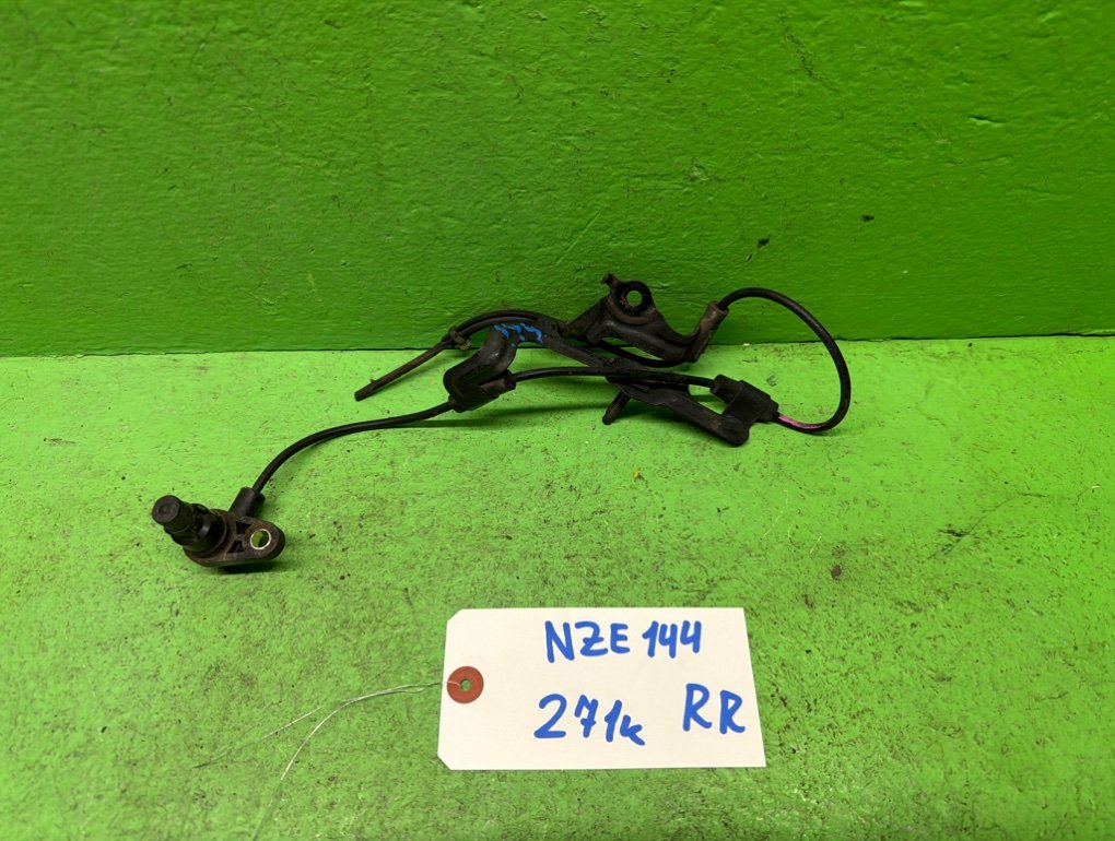 Датчик abs TOYOTA FIELDER NZE144 задний правый (б/у)
