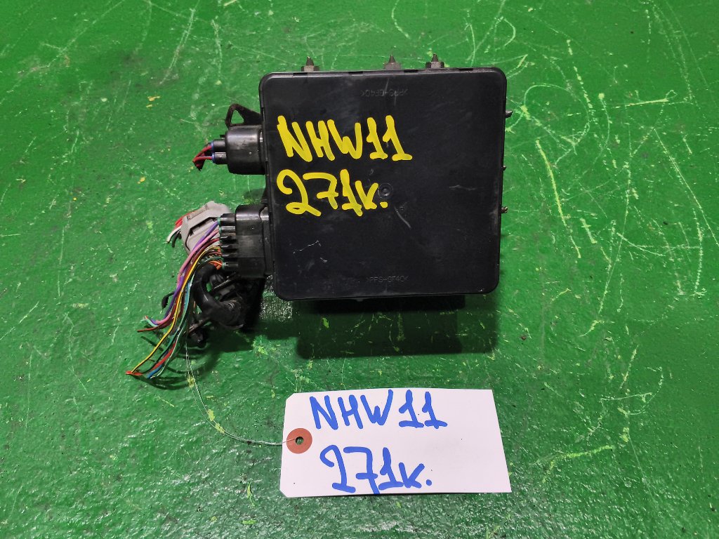 Блок ABS TOYOTA PRIUS NHW11 (б/у)