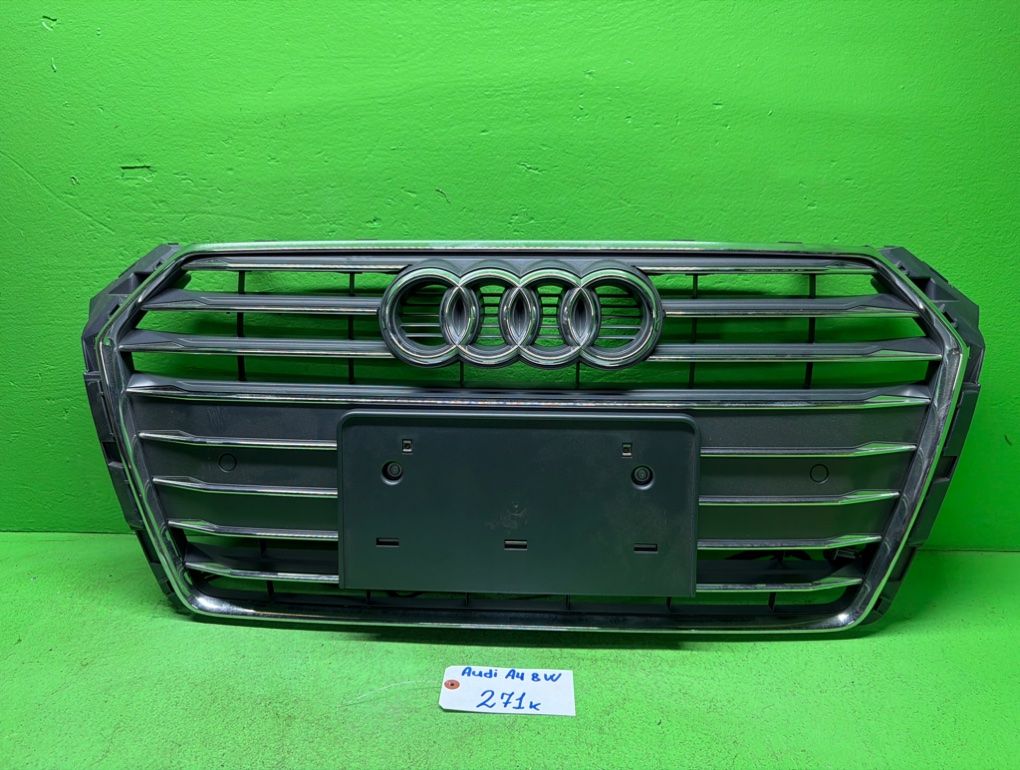 Решетка радиатора AUDI A4 8W (б/у)