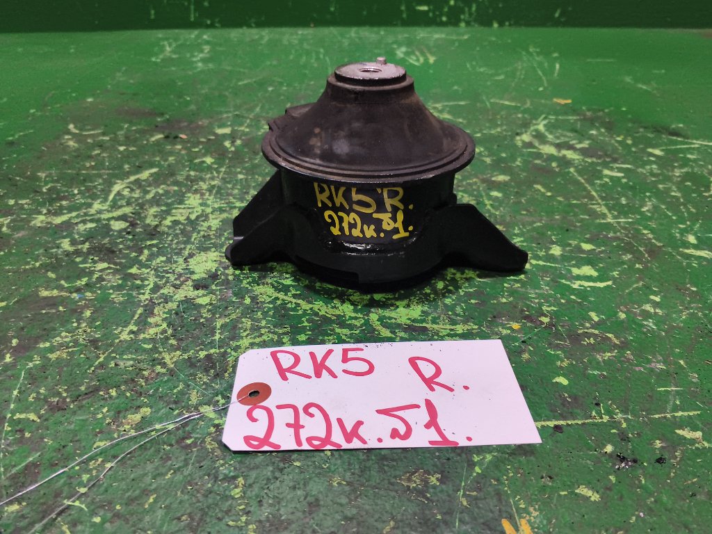 Подушка двигателя HONDA STEPWGN RK5 правая (б/у) #1.