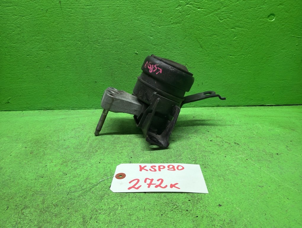 Подушка двигателя TOYOTA VITZ KSP90 1KR правая (б/у)