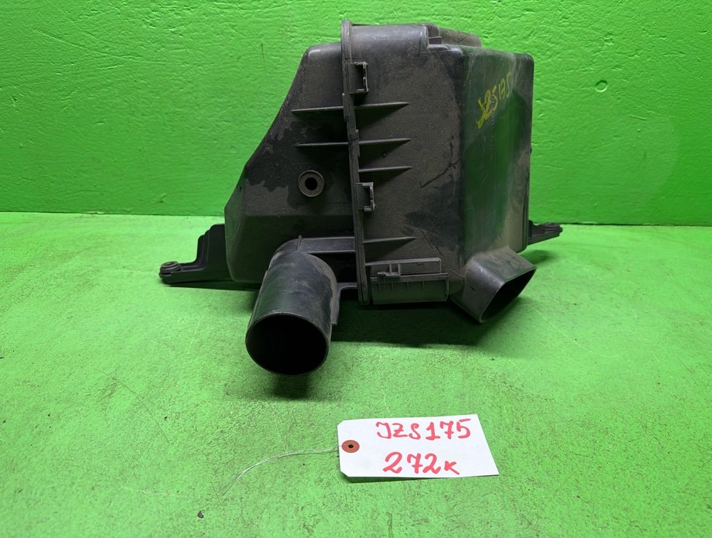 Корпус воздушного фильтра TOYOTA CROWN JZS175 2JZ-FSE (б/у)