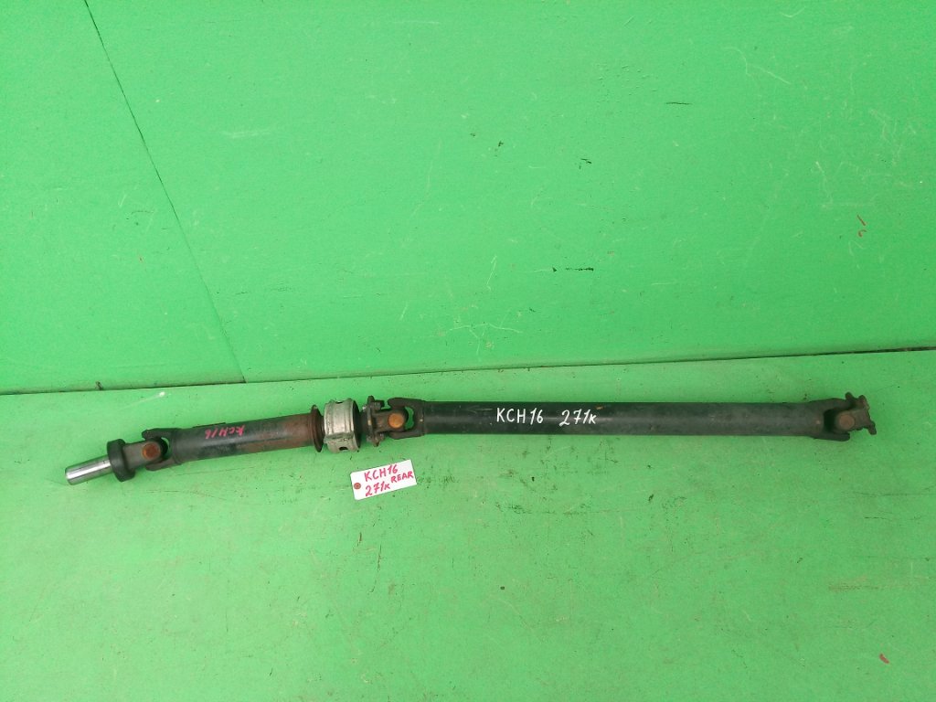 Карданный вал TOYOTA GRANVIA KCH16 задний (б/у)