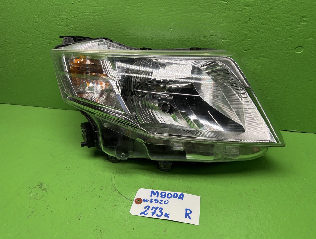 Фара TOYOTA ROOMY M900A передняя правая (б/у)