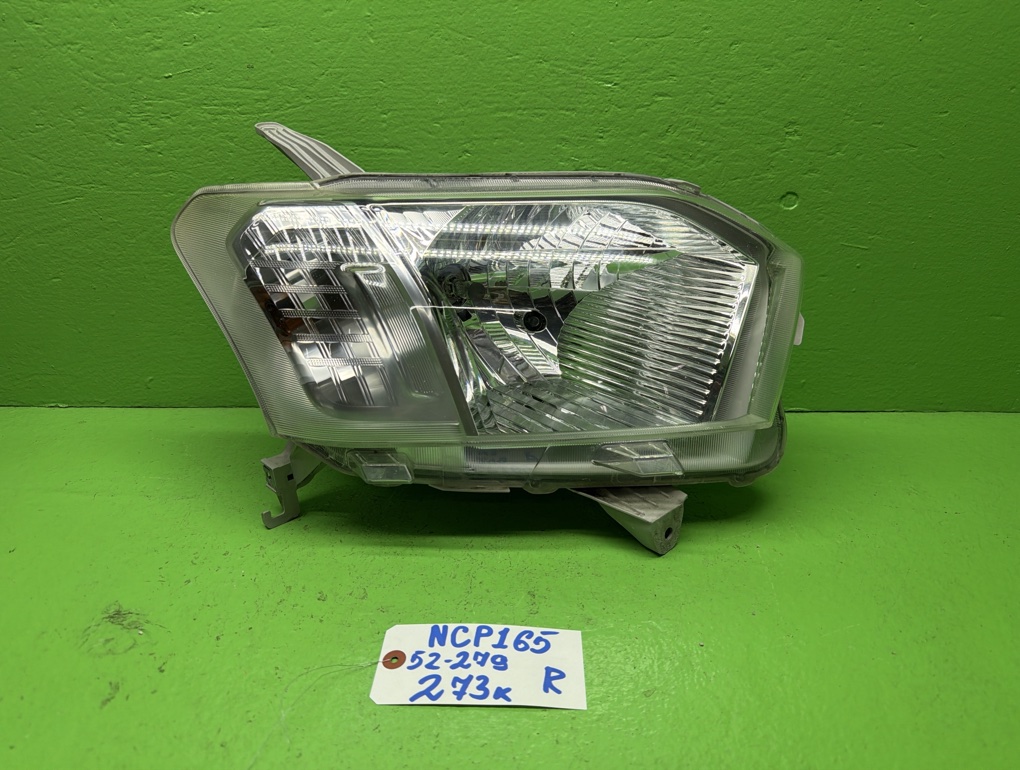 Фара TOYOTA PROBOX NCP165 передняя правая (б/у)