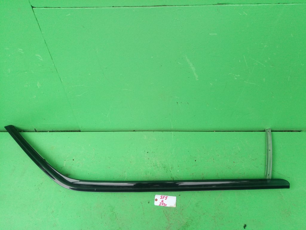 Ветровик SUBARU FORESTER SF5 правый (б/у)