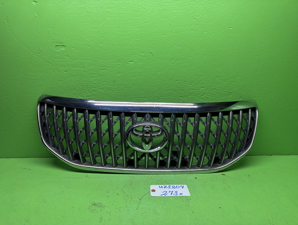 Решетка радиатора TOYOTA CROWN MAJESTA UZS207 (б/у)
