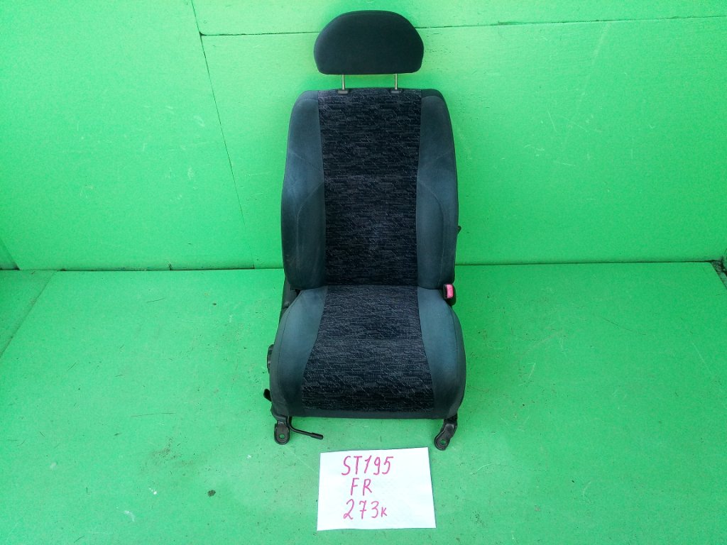 Сидение TOYOTA CALDINA ST195 переднее правое (б/у)