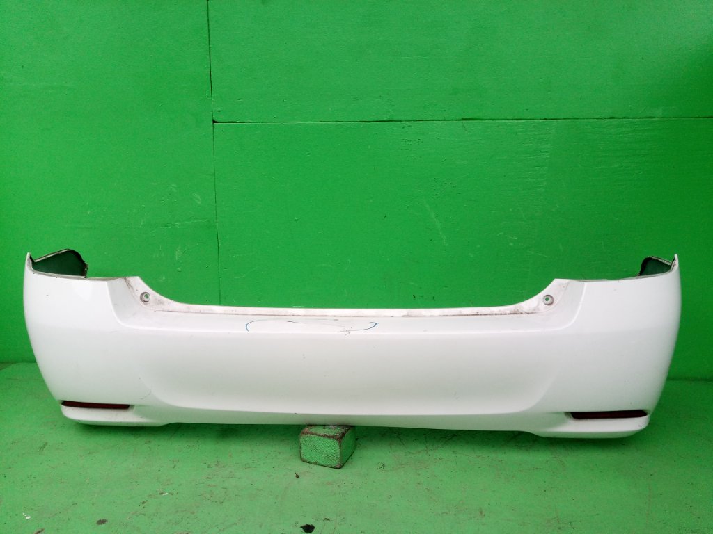 Бампер TOYOTA COROLLA AXIO NZE164 задний (б/у)