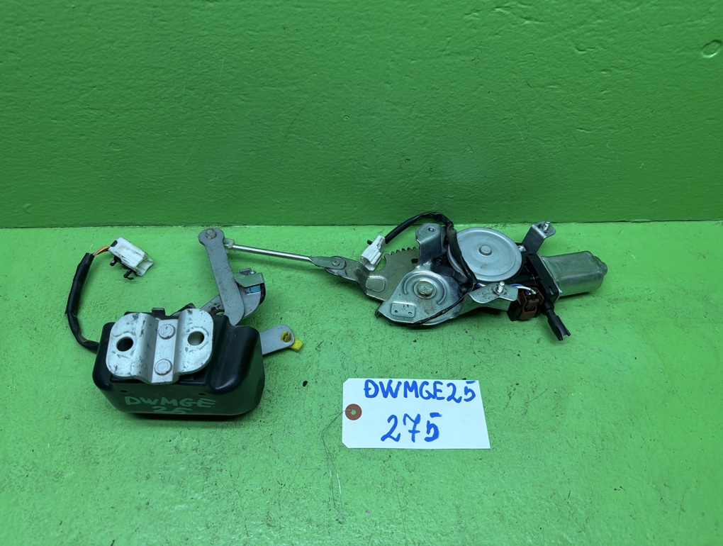 Замок 5-ой двери NISSAN CARAVAN DWMGE25 (б/у)