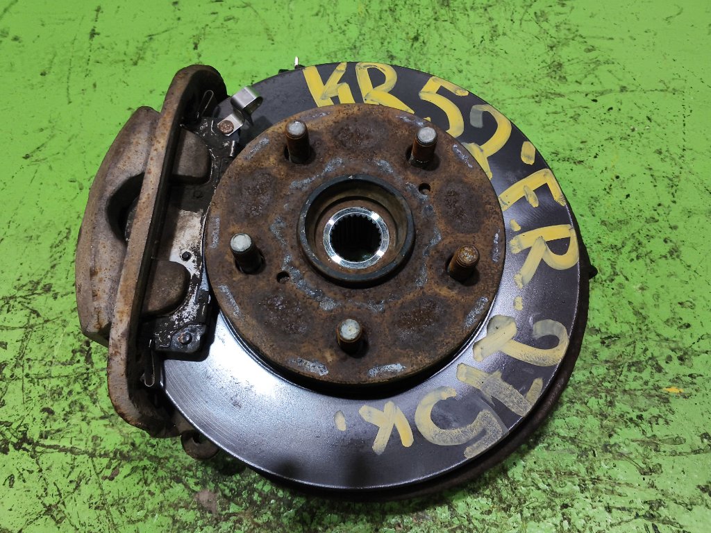 Ступица TOYOTA LITE ACE KR52 передняя правая (б/у)