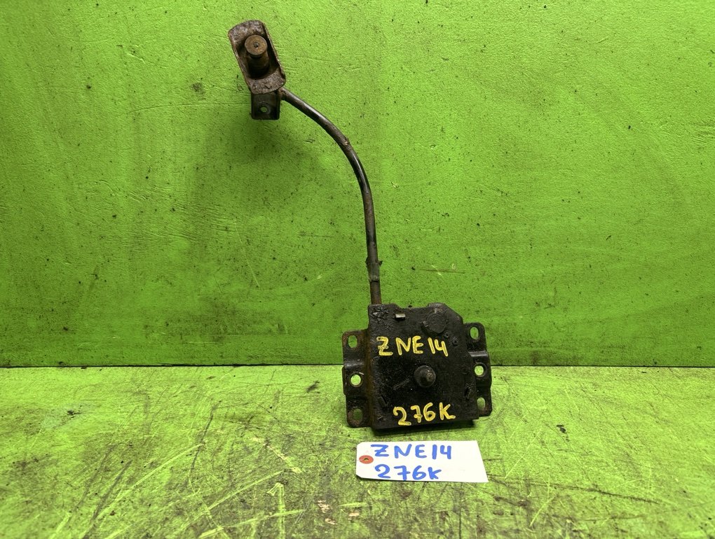Крепление запасного колеса TOYOTA WISH ZNE14 (б/у)