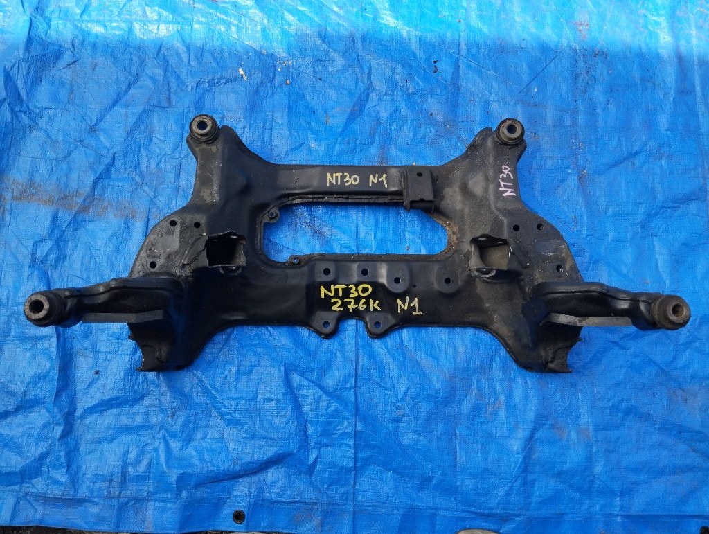 Балка под двс NISSAN XTRAIL NT30 QR20-DE передняя (б/у) N1