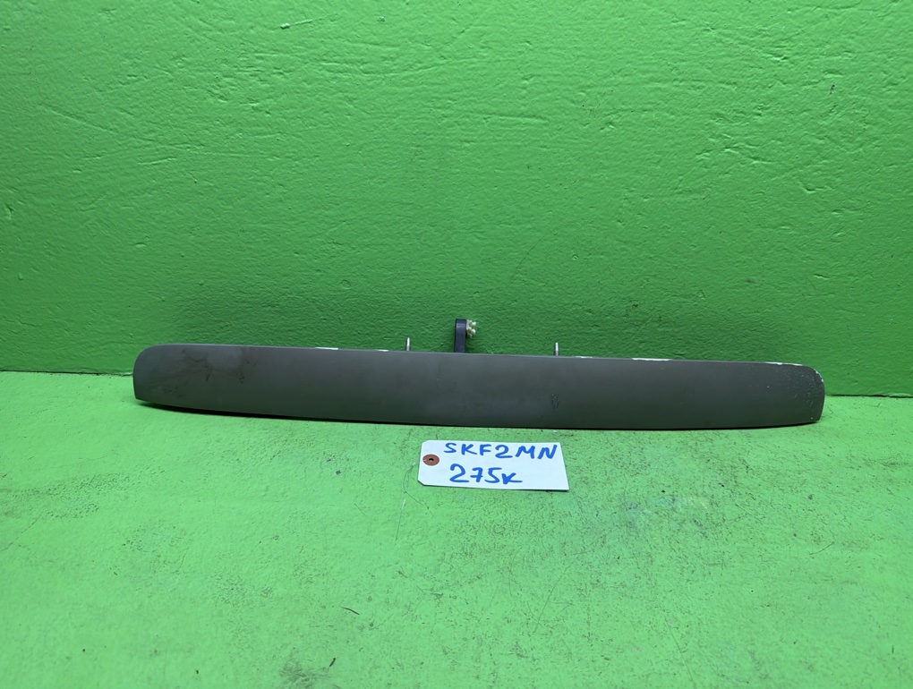 Накладка 5-й двери MAZDA BONGO SKF2MN (б/у)