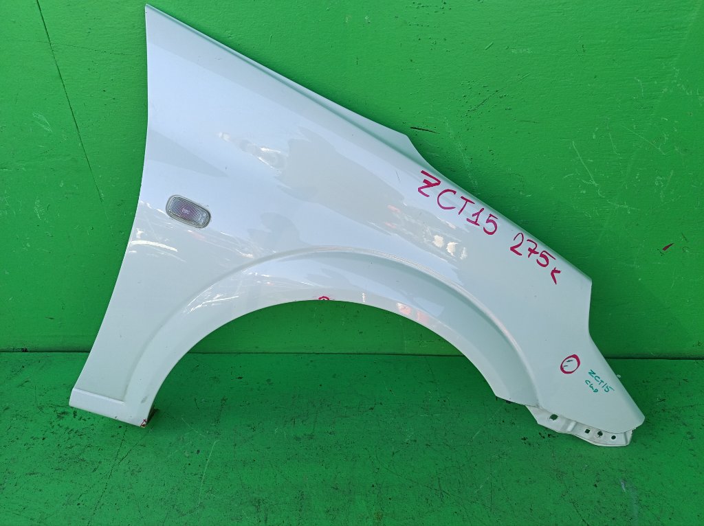 Крыло TOYOTA OPA ZCT15 правое (б/у)