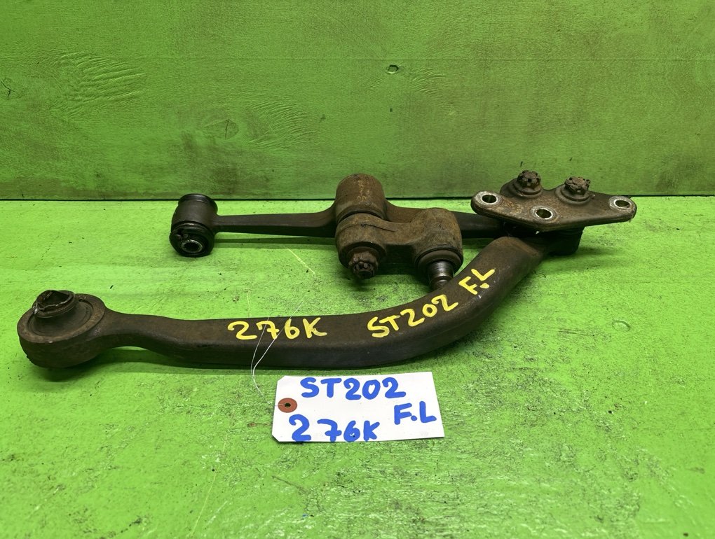Рычаг TOYOTA CELICA ST202 передний левый (б/у)