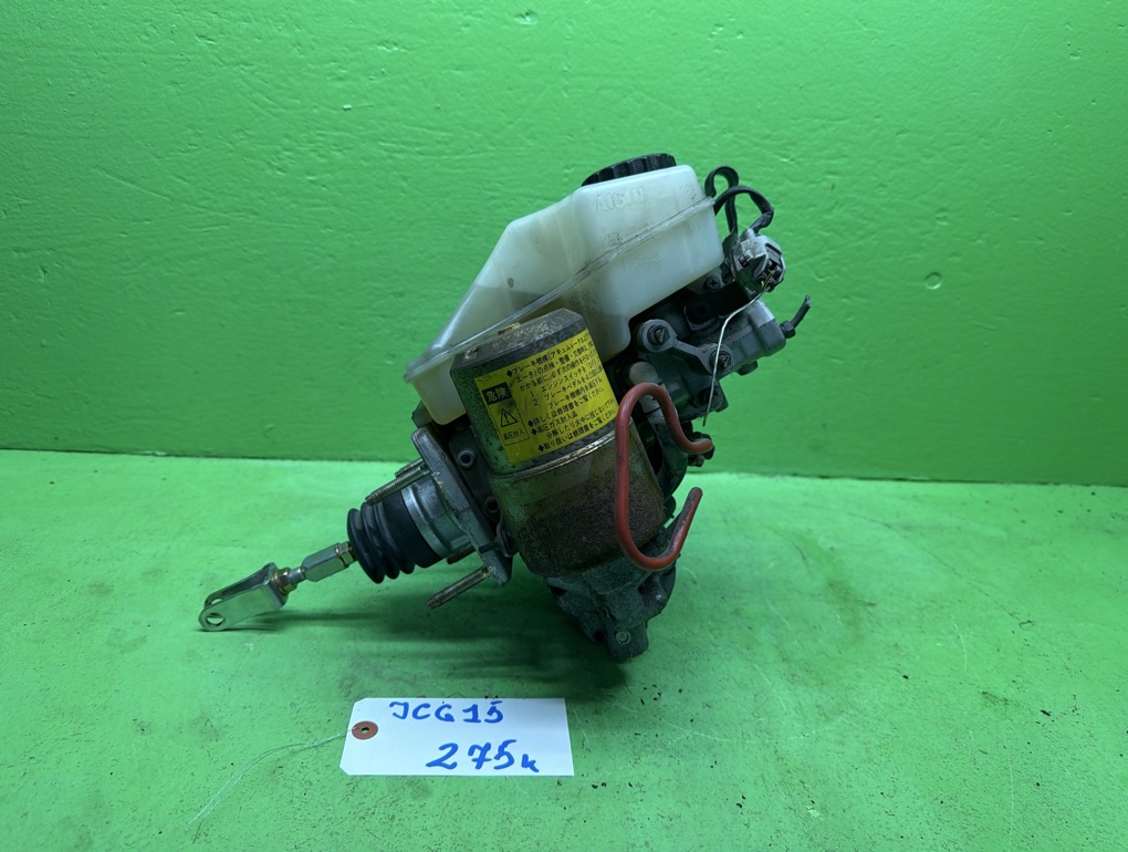 Главный тормозной цилиндр TOYOTA PROGRES JCG15 (б/у)