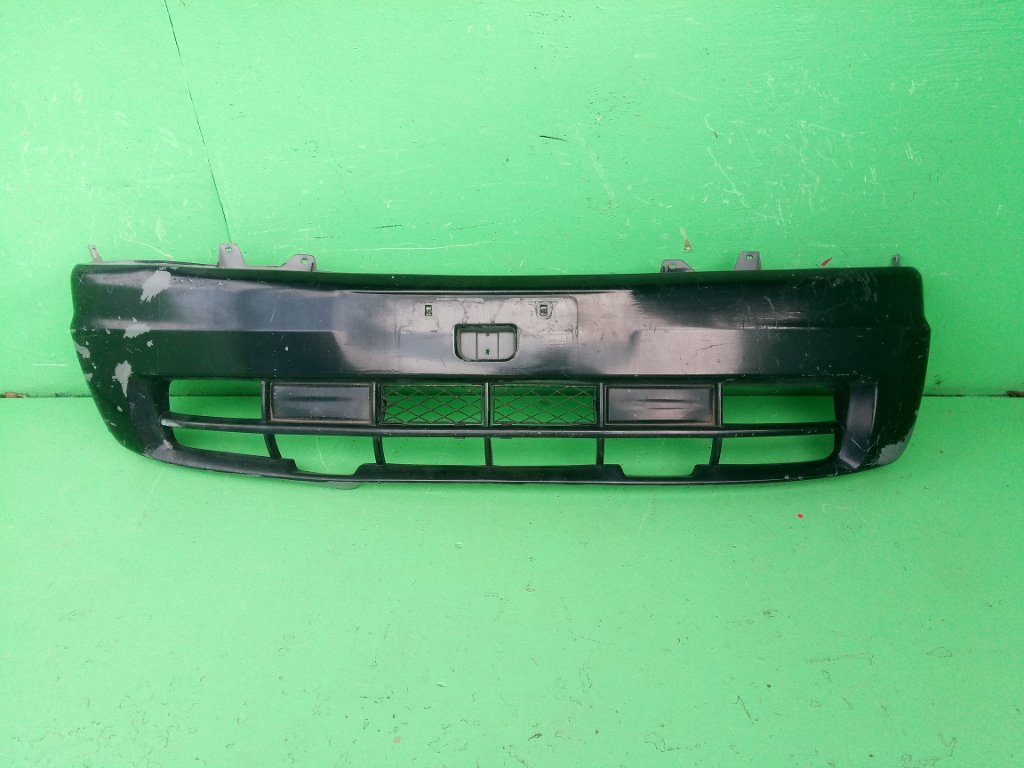 Бампер MAZDA BONGO BRAWNY SKF6V передний (б/у)