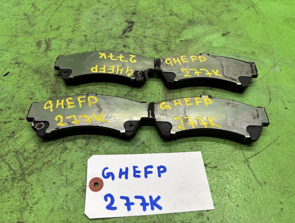 Тормозные колодки MAZDA ATENZA GHEFP переднее (б/у)