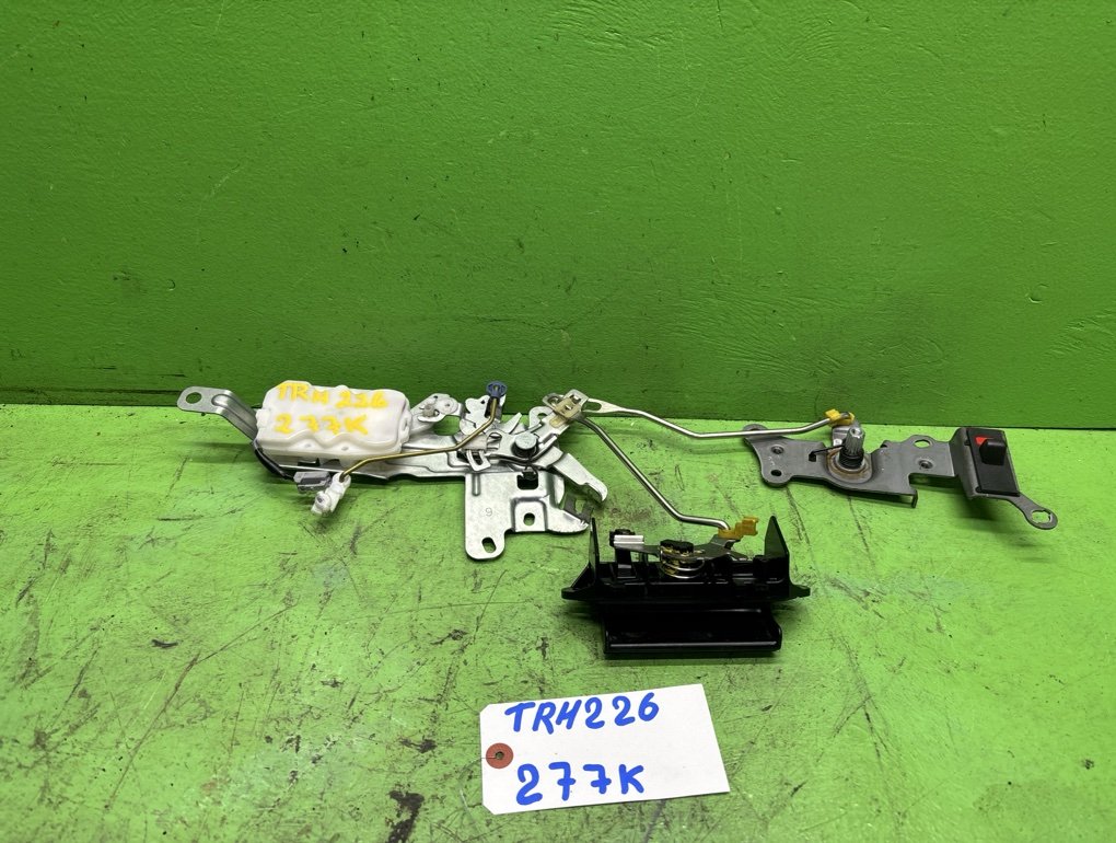 Ручка задней двери TOYOTA HIACE TRH226 (б/у)