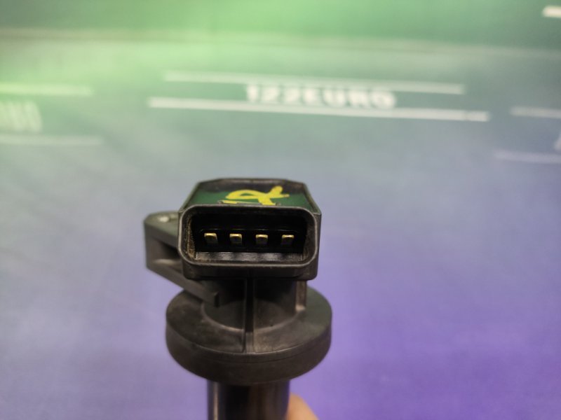 Катушка зажигания Corolla 2006 ZZE121 3ZZ-FE Катушка зажигания Corolla 2006 ZZE121 3ZZ-FE