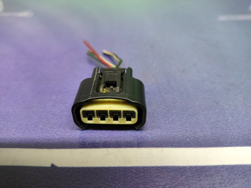 Разъем катушки зажигания Corolla 2006 ZZE121 3ZZ-FE