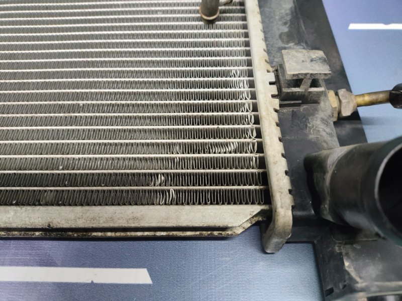 Радиатор охлаждения двигателя Corolla 2006 ZZE121 3ZZ-FE