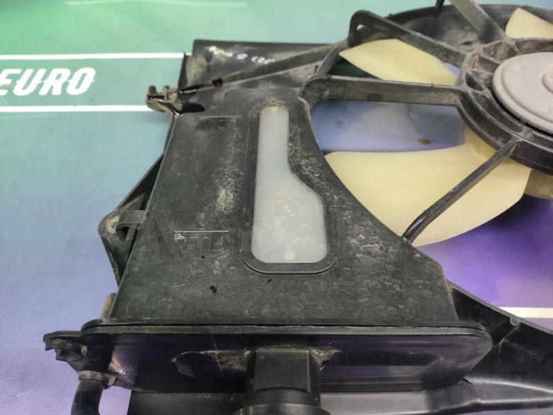 Диффузор радиатора Corolla 2006 ZZE121 3ZZ-FE Диффузор радиатора Corolla 2006 ZZE121 3ZZ-FE