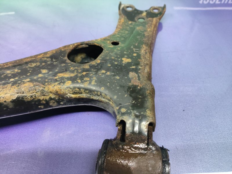 Рычаг передний правый Corolla 2006 ZZE121 3ZZ-FE