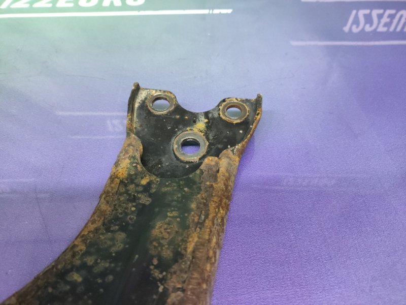 Рычаг передний правый Corolla 2006 ZZE121 3ZZ-FE