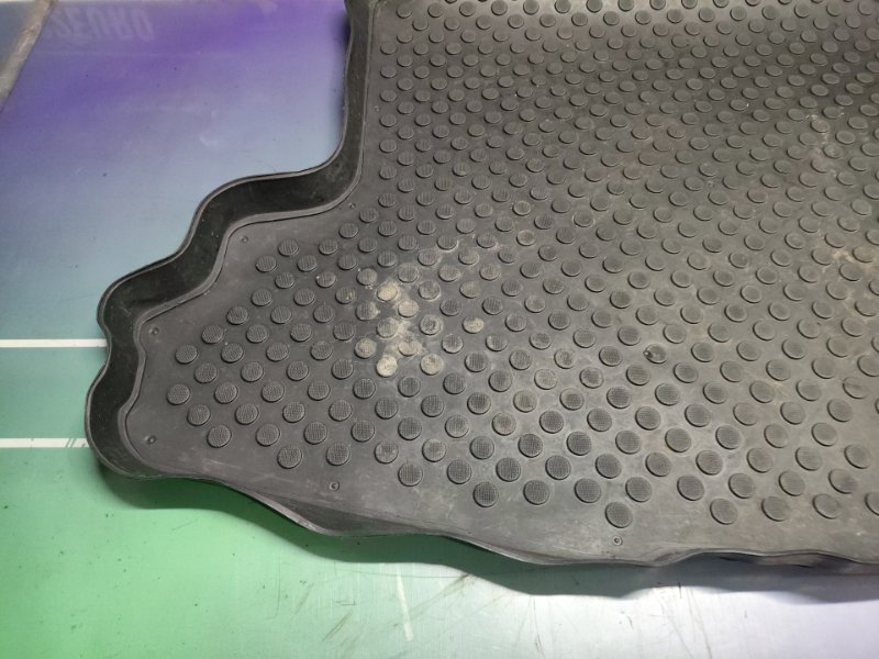 Коврик багажника Corolla 2006 ZZE121 3ZZ-FE Коврик багажника Corolla 2006 ZZE121 3ZZ-FE