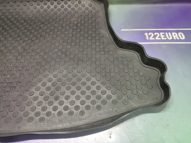 Коврик багажника Corolla 2006 ZZE121 3ZZ-FE Коврик багажника Corolla 2006 ZZE121 3ZZ-FE