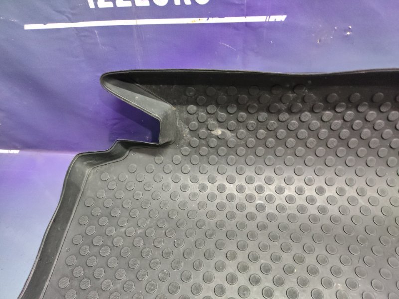 Коврик багажника Corolla 2006 ZZE121 3ZZ-FE Коврик багажника Corolla 2006 ZZE121 3ZZ-FE