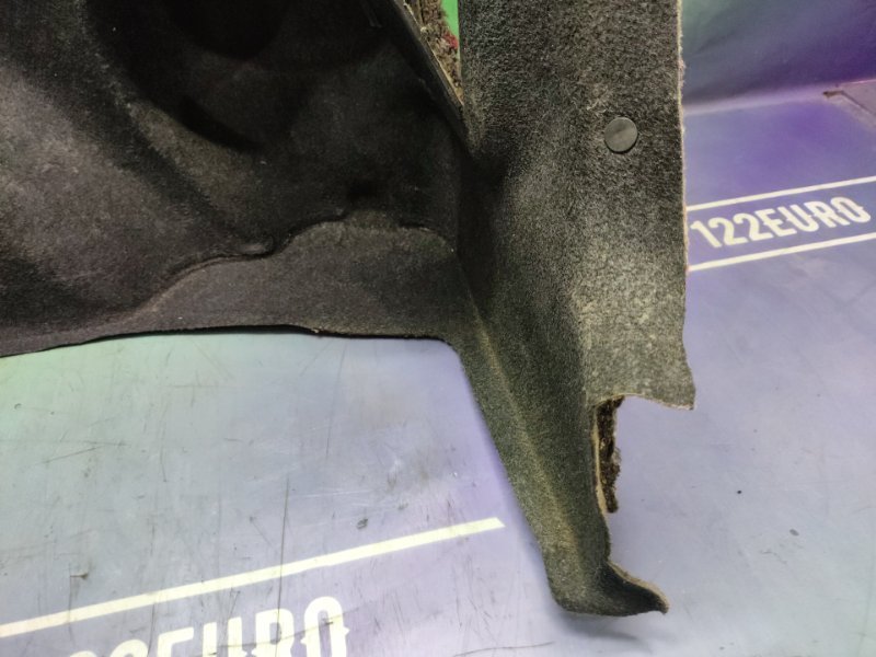 Обшивка багажника задняя левая Corolla 2006 ZZE121 3ZZ-FE Обшивка багажника задняя левая Corolla 2006 ZZE121 3ZZ-FE