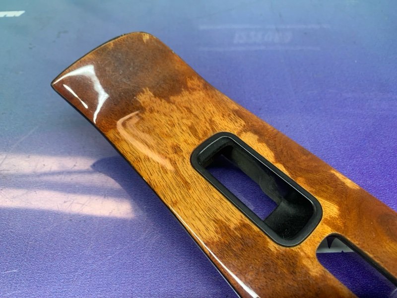 Накладка кнопки стеклоподъемника передняя правая RX300 2000 MCU15 1MZ-FE