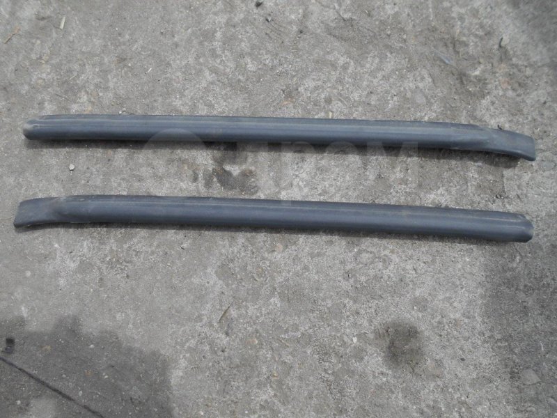 Уплотнитель между дверей вертикальный левый Toyota Allion 6786620020 Б/У