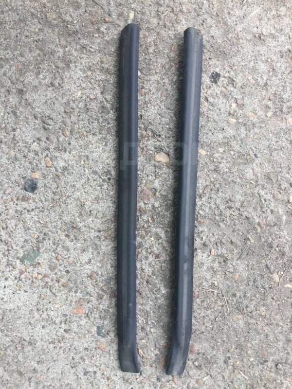 Уплотнитель между дверей вертикальный левый Allion