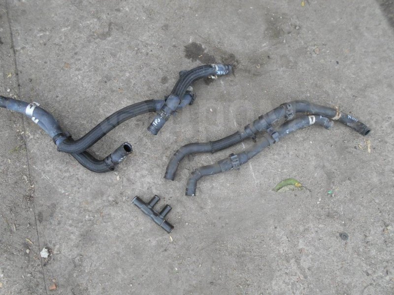 Патрубок отопителя Toyota RAV4 8724542360 Б/У