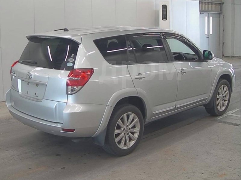 Заглушка консоли RAV4
